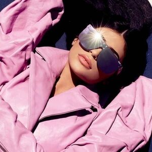 Quay x Kylie Jenner - Hidden Hills 125